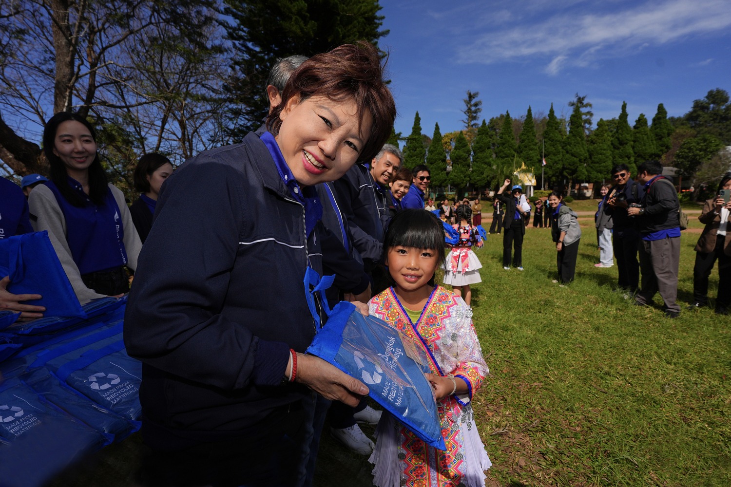 ข่าวประชาสัมพันธ์ ฯ “Seasons of Giving 2025” - 3